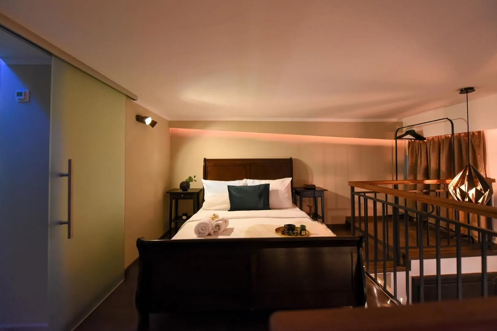 Central Comfort - Duplex-Style Studios On Regina Elisabeta Bucureşti Apartament